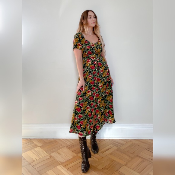 💔SOLD💔 Cute Librarian Vibes Floral Dress 📚 - Picture 3 of 5